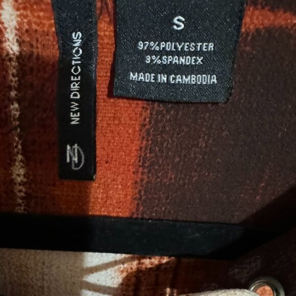 * ❤️PERFECT for FALL TOP w/CRISS-CROSS TIE DETAIL SMALL - Picture 7 of 7